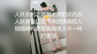 网红美女和肌肉男教练，酒店交流性技术，大眼汪汪  口活真好看！