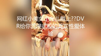 给哺乳期少妇寂寞坏了，深夜直播诱惑狼友，全程露脸风骚的大奶子，挤着奶水抠着骚穴浪荡呻吟，撅着屁股求草