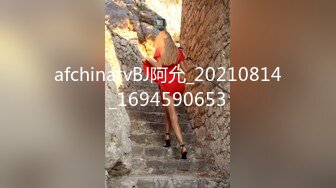 被漂亮骚浪女同事勾引的受不了 带到卫生间后入猛操