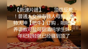 看到那丰满的咪咪、湿润的小穴，我胯下的肉棒禁不住勃起。女儿的朋友全都是巨乳美少女，身着制服更是无比迷人，胯下的肉棒早已按捺不住勃起！2