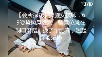 偷窥美容院，夜幕降临关起门，工作太累了，妈妈脱光衣服躺好叫小儿子过来帮忙推油滚背，经儿子这么一推，疲劳全消了，清晰对白哦