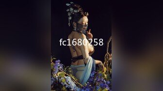  00后无敌呆萌妹妹！一线天馒头美穴！小舌头舔炮友大屌，双指扣穴自慰，怼着嫩穴猛操