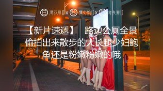 国外网红AvrilLavigne领奖遭裸女冲上台踩场爆粗打对方胸部